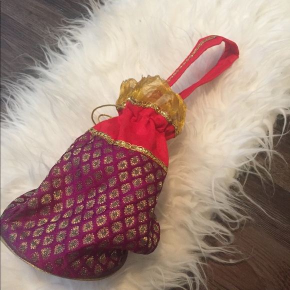 Goodie bag or wristlets - Picture 2 of 4